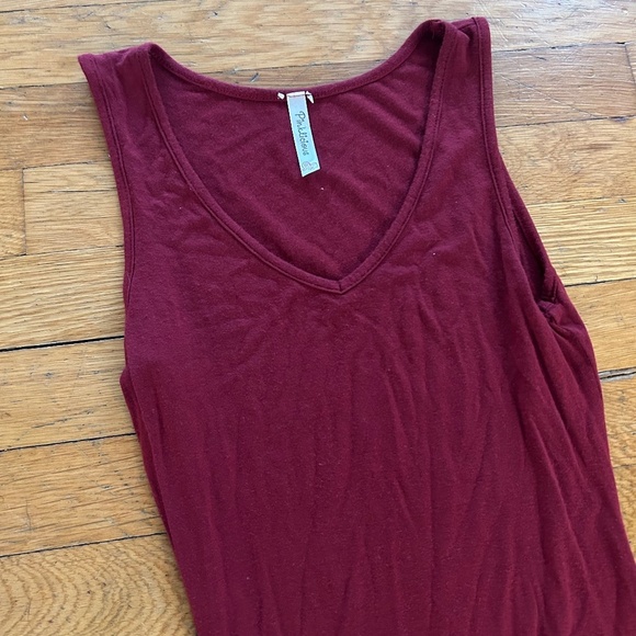 Pinklicious Red Midi Bodycon Dress Size Small V Neck Burgundy Lightweight Summer - Picture 2 of 3